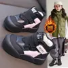 Zapatos de Algodón para Niños Zapatos Deportivos Grandes de Algodón para Niños Ligeros 2026 Invierno Nuevos Zapatos para Niñas Botas de Algodón Cálidas Elegantes con Felpa