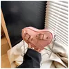 Corrente de Moda Transfronteiriça Bolsa Pequena para Mulheres, Bolsa Transversal Versátil da Moda, Bolsa de Ombro em Formato de Coração de Novo Estilo de Nicho, Mini Bolsa