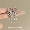 Pendientes Minimalistas Exquisitos y Únicos con Borlas, Diamantes Brillantes y Diseño Floral, Pendientes Retro de Moda de Gama Alta de Nicho para Mujer
