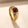 Anel Transfronteiriço Europeu e Americano de Aço Titânio para Mulheres, Não Desbota, Anel com Pedra Quadrada Fundida, Joias de Aço Inoxidável Banhado a Ouro 18K