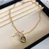 Novo conjunto de anel aberto em formato de diamante cravejado com diamantes, brincos e colar, estilo transfronteiriço europeu e americano, acessórios de design de nicho para mulheres