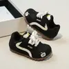 Tênis Morais Infantis, Novos Modelos Outono e Inverno, Tênis Esportivo Vermelho para Meninas, Tênis Casuais Macios para Meninos, Sapatos para Meninas