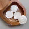 Material de Concha Natural Nácar Hojas Caladas Peces Pequeños Hojas de Ginkgo con Agujeros Colgante Colorido Accesorios Hechos a Mano DIY Cuentas