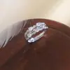 Anillo de arpa de encaje vintage francés con incrustaciones de diamantes, estilo de lujo ligero, artesanía italiana, diseño moderno y exquisito, anillo de circón