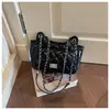 Bolso de hombro moderno y a la moda para mujer 2026 nuevo verano nicho simple de alta gama versátil casual para el día a día bandolera
