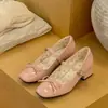 Salto Alto Feminino Bico Quadrado Salto Bloco Tira Única Roupa Externa Feminina Verão 2026 Novo Estilo de Fada Boca Rasa Moda Sapatos de Salto Único