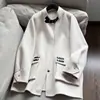 2026 Nuevo Estilo Elegante Hebilla Decorativa de Cuero Cuello Alto Corto Hecho a Mano Lana Doble Cara Abrigo para Mujeres Venta al por Mayor B2ED9813