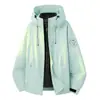 Traje de asalto para exteriores color camello mismo estilo tres en uno para mujer cortavientos impermeable forro de plumón carcasa rígida chaqueta de ropa de montañismo hombre