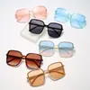 2022 Nuevas Gafas de Sol Cuadradas Explosivas de TikTok Moda Tendencia Degradada Gafas de Sol Retro para Mujer