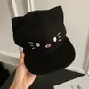 Gorra Blanca de Pico Estilo Japonés de Gato Lindo para Mujer 2025 Primavera Nuevo Gorra de Béisbol para Cabeza Grande que Muestra la Cara Sombrero Pequeño Tendencia