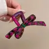Pinza para el pelo grande y moderna para mujer, elegante y sofisticada, pinza para el pelo exquisita, pinza de tiburón simple para primavera-verano