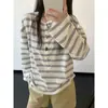 Serie sun miu hebilla de cuerno camisa Henley retro perezoso a rayas manga larga holgada camiseta mujer botón casual nuevo estilo