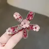Presilha de Cabelo Flor de Diamante Rosa Brilhante, Presilha Bico de Pato para Mulheres, Doce e Delicada, Presilha de Cabelo de Alta Qualidade, Presilha para Franja Lateral, Acessório de Cabelo