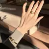 Diseño Único Anillo Versátil para Mujer Moda Ins Tendencia Minimalista Personalidad Pulsera de Perlas Anillo Abierto Ajustable