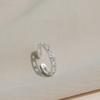 Nuevo anillo de cruz de diamante flash para mujer, anillo de banda de personalidad simple y de moda, anillo liso de nicho, anillo, venta al por mayor en vivo