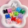 Cuentas Acrílicas con Letras Inglesas y Agujero Grande al por Mayor para Cadenas de Teléfono DIY, Llaveros, Colgantes para Bolsos y Materiales para Accesorios