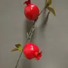 Flor artificial de caqui de 2 cabeças Fruta artificial de romã de 2 cabeças Barril de bênção de frutas ricas Arranjo de flores Fruta de espuma de romã e maçã de 2 cabeças
