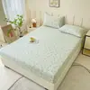 Sábana Bajera de Gasa de Doble Capa Amigable con la Piel, Cubre Cama Universal para Todas las Estaciones, Protector de Colchón Simple para Uso en Casa, Funda de Colchón Cepillada a Prueba de Polvo