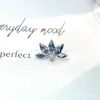Pendientes de Titanio F-136 Aleación de Titanio Circonia Flor de Loto G23 Titanio Rosca Interna Circonia Labret Piercing Joyería Cabeza