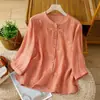 Camisa bordada de algodón y lino retro para mujer, verano 2025, nueva mamá, moderna, fina, de lino, top de manga siete