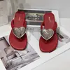 Nuevas chanclas planas antideslizantes de suela blanda para mujer, nuevo estilo 2026, sandalias de dedo para exteriores y playa para mujer