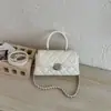 Elegante bolso pequeño cuadrado de mano para mujer, nuevo modelo 2026, bolso de cadena acolchado estilo Chanel, bolso de hombro y cruzado moderno y versátil