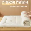 Colchón de grado A, 100% algodón puro, fabricado con algodón de Xinjiang, que ofrece una sensación suave pero firme, excelente transpirabilidad y propiedades antibacterianas para un sueño confortable.