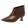Novas sapatilhas de bico fino com combinação de cores, estilo europeu e americano, de camada única, para tornozelo, primavera e outono, sapatos femininos, sapatos de salto médio, tamanhos grandes 40-50, sapatos de comércio exterior, atacado