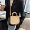 Bolso Bandolera K-Style Diseño de Nicho Ins Retro para Mujer Estilo Otoño 2024 Estilo Extranjero de Alta Gama Bolso tipo Satchel Bolsa de Galleta