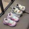 Novos Tênis de Malha com Velcro Estilo Pai para Crianças, Primavera 2026, para Meninos, Tênis de Malha Respirável para Esportes e Viagem, para Meninas Mais Velhas