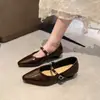 Sapatos de Moda Mary Jane Femininos Bico Fino Salto Bloco Tira Única 2026 Novo Verão Salto Baixo Corte Baixo Estilo Retrô Sapatos Únicos para o Dia a Dia