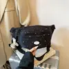 Bolsa simples casual estilo ins para mulheres, pequena bolsa de mensageiro estilo floresta fresca, bolsa de peito esportiva, bolsa de cintura versátil para estudantes de nicho