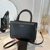Bolsa Cuadrada Pequeña Casual para Mujer Nueva Elegante y de Moda Bolso de Hombro Cruzado Tendencia Retro Simple 2026 Primavera