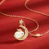 Colar Coelho de Jade Feminino Coelho Explosivo Pingente Dourado Presente Dia das Mães Estilo Chinês Retro Colar do Zodíaco
