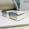 Gafas de Sol Nuevas Europeas y Americanas 2025, Gafas de Sol Cuadradas Literarias, Sencillas y Casuales, Visera Grabada en Metal y Gafas de Protección Solar