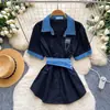 Camisa Feminina Verão Manga Curta Estilo Coreano Jeans Patchwork Gola Lapela Amarração na Cintura Design Emagrecedor Top