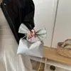 Bolsa de Mão Simples da Moda Outono 2026 Bolsa de Design Nicho Bolsa Quadrada Pequena Casual Bolsa de Ombro Transversal Casual