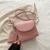 Bolso de Cadena Nuevo Primavera 2025 Transfronterizo, Bolso de Hombro Grande Femenino y Versátil, Bolso de Hombro Cruzado para Viajeros a la Moda