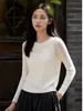 Camisa base de tricô fina sem costura 100% lã pura com padrão ondulado, de um ombro só, caimento justo, manga longa, top interno afina a silhueta