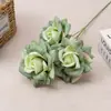 Flores de Seda Flores Artificiales Plantas Verdes Flores Artificiales Rosa de 3 Cabezas Textura de Malla Flores de Rosa Paisajes de B&B Ramilletes de Boda Arreglos Florales Ramilletes de Flores Decorativos