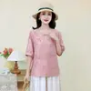 Camisa elegante e artística de manga média para mulheres com fecho de botão estilo chinês, camiseta bordada para mães de meia-idade, blusa solta e leve