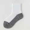 Calcetines regulares para niños para primavera y otoño, con bloques de color, resistentes a la suciedad, para niños, estudiantes, niños mayores y adolescentes, calcetines deportivos resistentes al olor