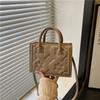 Nova Bolsa de Mão Feminina com Coração de Pêssego em Relevo, Nova Bolsa de Ombro Spliced de Luxo Leve, Bolsa Transversal Casual da Moda, Pequena da Moda
