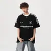 Camiseta Masculina de Manga Curta com Estampa de Letras e Listras, Estilo High Street Americano, Tecido Pesado, Tendência de Verão para Casais, Moda