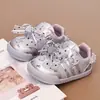 Zapatillas bonitas para bebé niña, zapatillas deportivas para niños para primavera y otoño, zapatos de princesa para niñas, zapatos casuales ligeros de suela blanda para bebés y niños pequeños