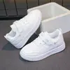 Novos Sapatos Brancos para Meninas Primavera e Outono Sapatos Antiderrapantes com Solado Sólido para Meninos Sola Grossa Aumentadores de Altura Sapatos Esportivos Infantis