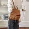 Mochila de bolso feminina de grande capacidade para o outono de 2026, mochila estilosa para o dia a dia, nova bolsa de dupla alça estilo faculdade para o trabalho, vintage