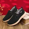 Novos sapatos de pano estilo inverno para homens, estilo Pequim antigo, forrados com fleece, espessados, sapatos de algodão quentes, sola macia antiderrapante, botas de neve de cano baixo sem cadarço