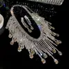 Aretes y Collar con Borlas de Flor de Pedrería Estilo Minimalista Conjunto de Joyería Exagerada Transfronterizo Europeo y Americano Accesorios de Lujo Ligero de Alta Gama