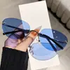 Gafas de sol cuadradas sin montura azules estilo Jennie para mujer, gafas de sol de estilo callejero de alta gama Y2K azules de chica popular europea y americana